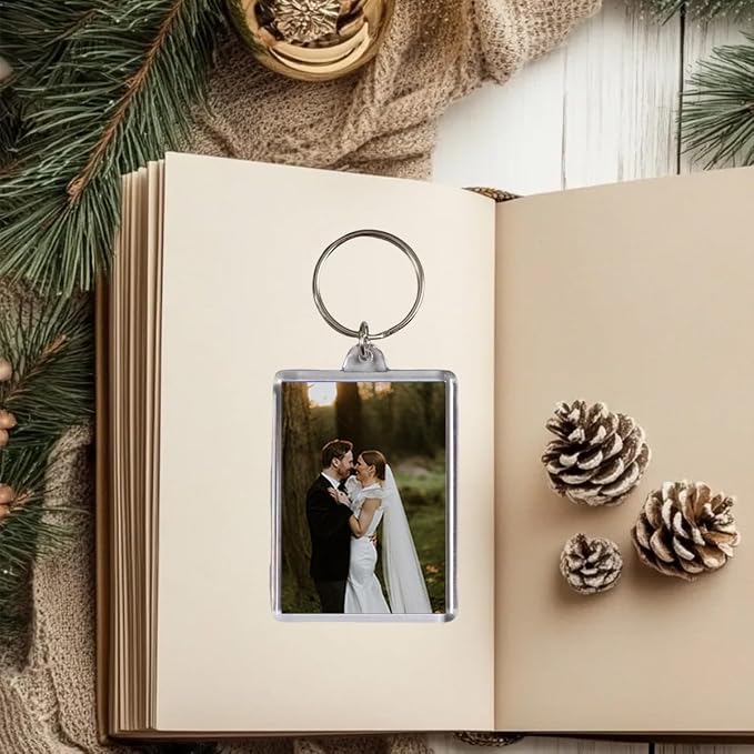 REDANHA 12pcs Acrylic Photo Frame Keychain Holder 2 x 3 In Picture Insert Blank