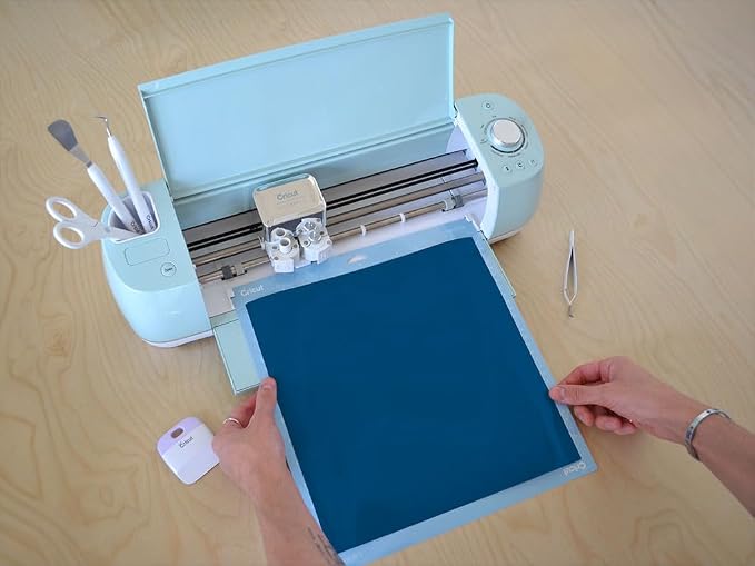 ORACAL 951 Series Premium Cast Film in Indigo Blue