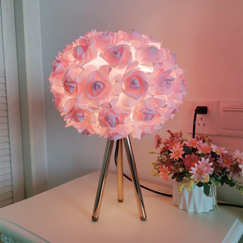 Pink Rose Flower Lamp Cute Table Lamp Flower Desk Lamp Floral Bedside Nighstand Light Atmosphere Girls Princess Lamp with Gold Tripod for Bedroom Wedding Christmas Gift Hotel Living Room