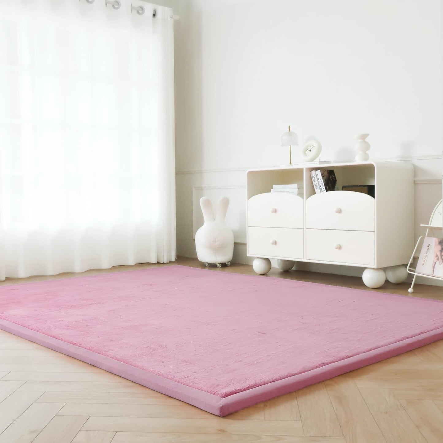 Loartee Faux Rabbit Fur Rug - 1.18" Thick Soft Fluffy Area Rug, Non-Slip Memory Foam Crawling Mat, Light Pink, 59"x59"