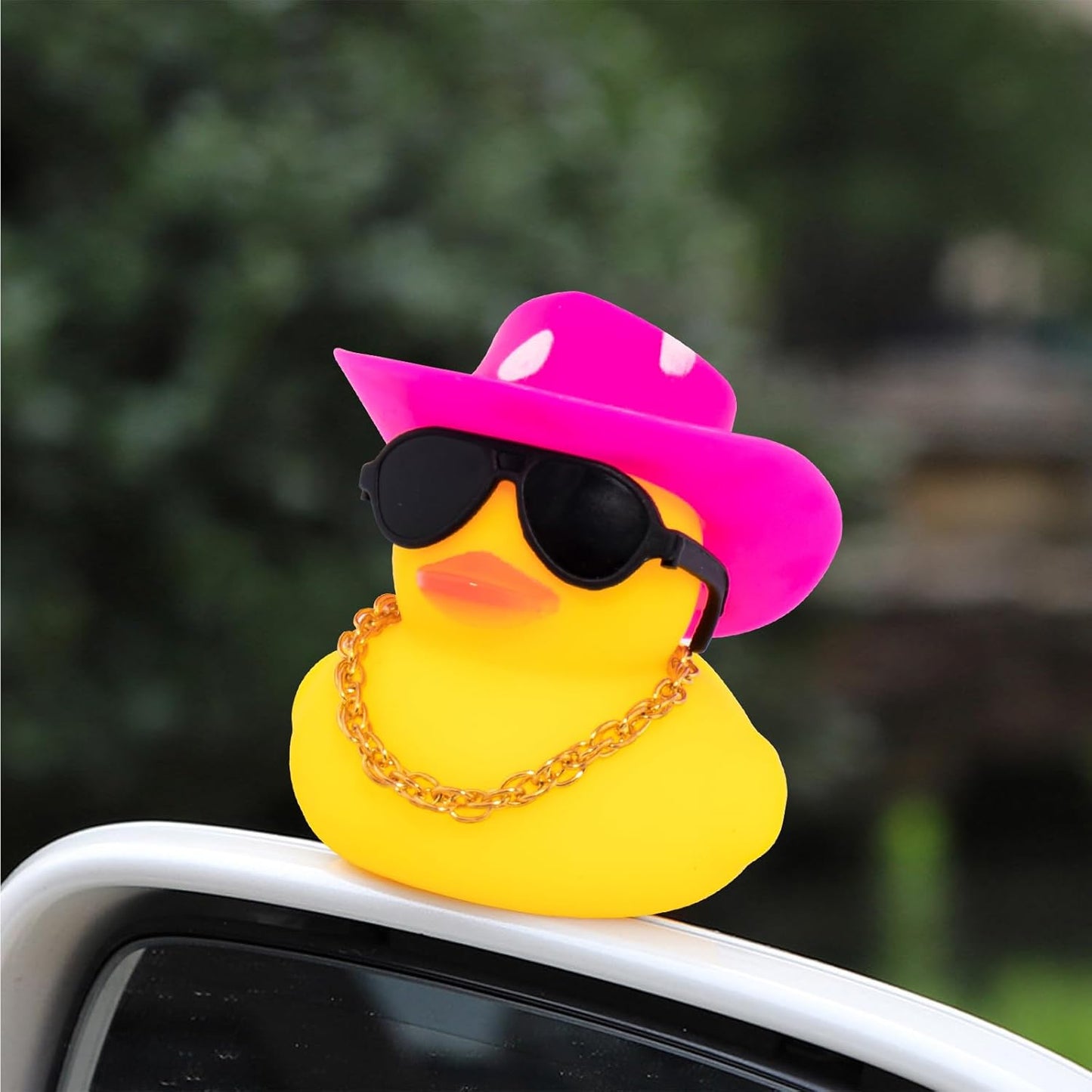 wonuu Car Rubber Duck, Yellow Duck Decoration Dashboard with Sun Hat Swim Ring Necklace Sunglasses for Car Dashboard Decorations, White Spots Pink Cowboy Hat-Pink