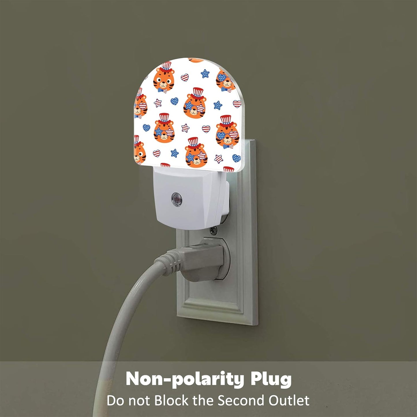 American Flag and Cute Tigers Night Light Plug into Wall, Cartoon Animals Patriotic Dusk to Dawn Night Light,0.5w Energy Saving Sleep Friendly Nightlights for Kids Boys Girls Home
