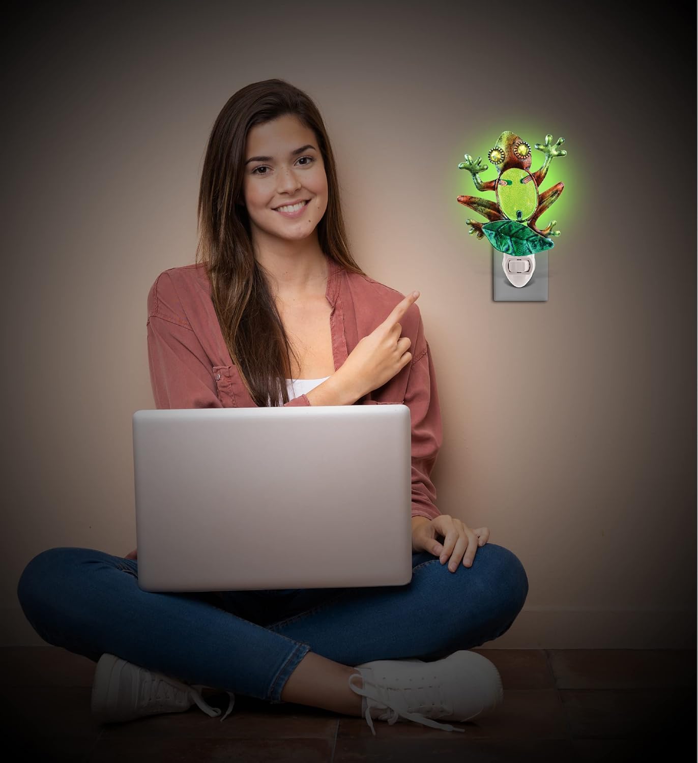 Puzzled Frog Night Light Lamp - Plug in Night Light with On Off Switch, Energy-Efficient Animal Lamp for Stairways, Bedrooms, Bathrooms, Nursery Rooms, Cute Little Green Frog Decor
