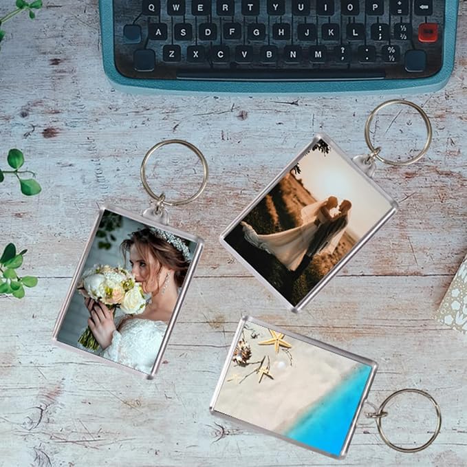 REDANHA 12pcs Acrylic Photo Frame Keychain Holder 2 x 3 In Picture Insert Blank