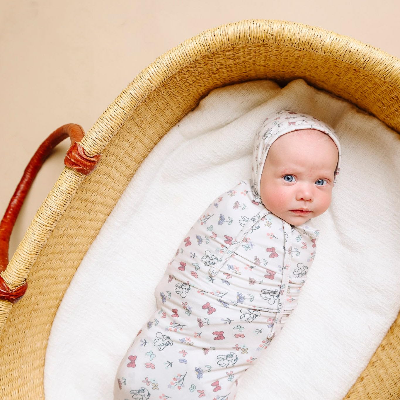 Copper Pearl Large Premium Knit Baby Swaddle Receiving Blanket Minnie Mouse's Bowquet
