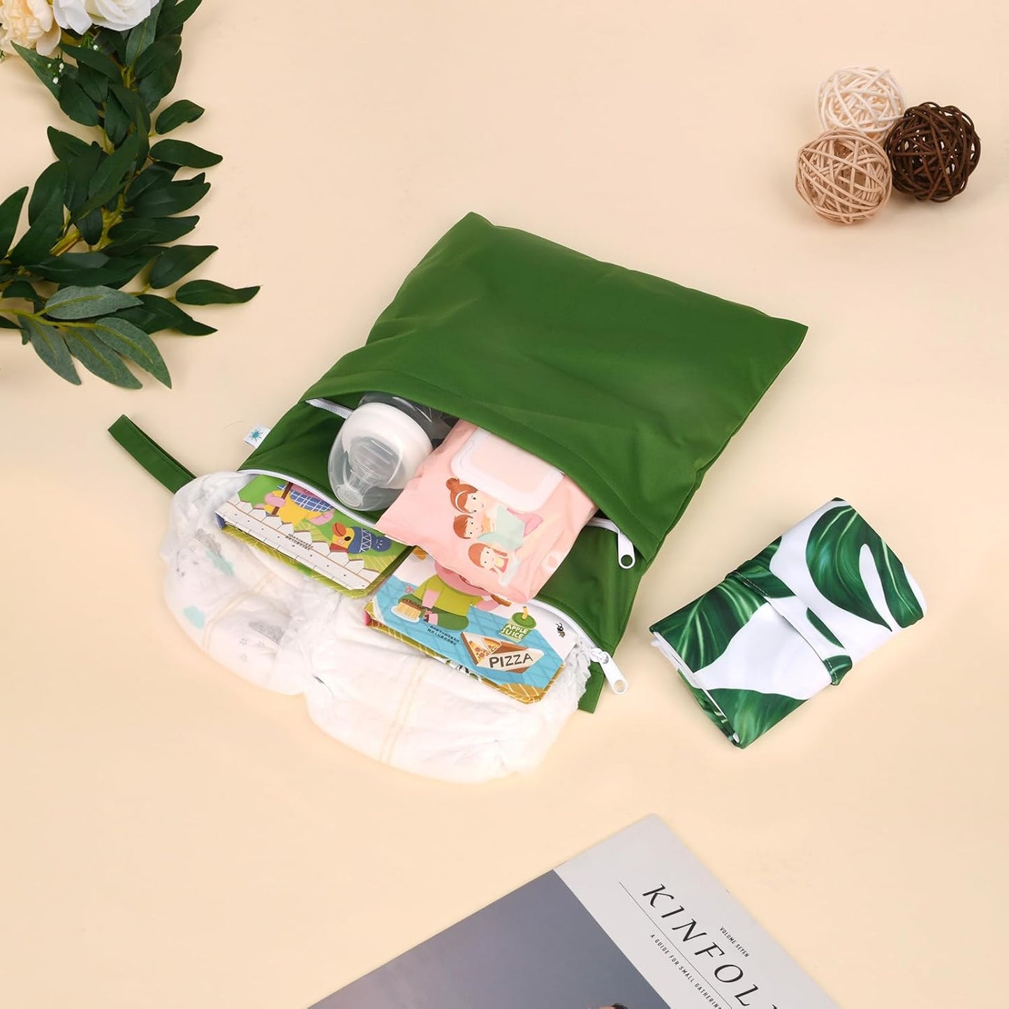 Wet Bag,Wet Dry Bag, Wet Bag for Swimsuit,Travel,Beach,Pool,Diapers,Dirty Yoga Gym Clothes,Makeup Bag,Waterproof Tropical Palm Leaves Decor Jungle Palm Leaf Favors