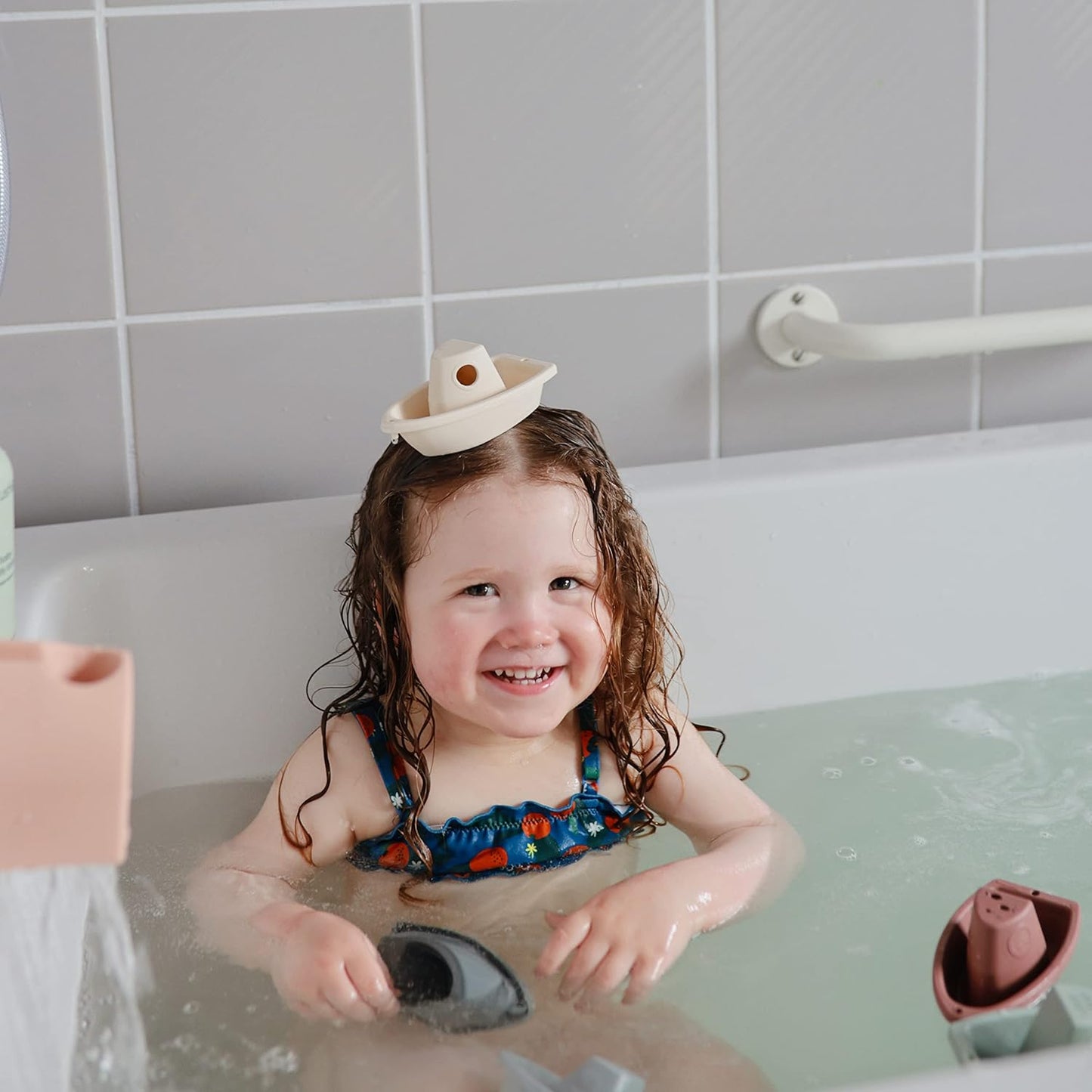 mushie Stackable Bath Boats Toy (Original) | Floating Bathtub Toys for Baby & Toddler, Set of 5 | Made in Denmark