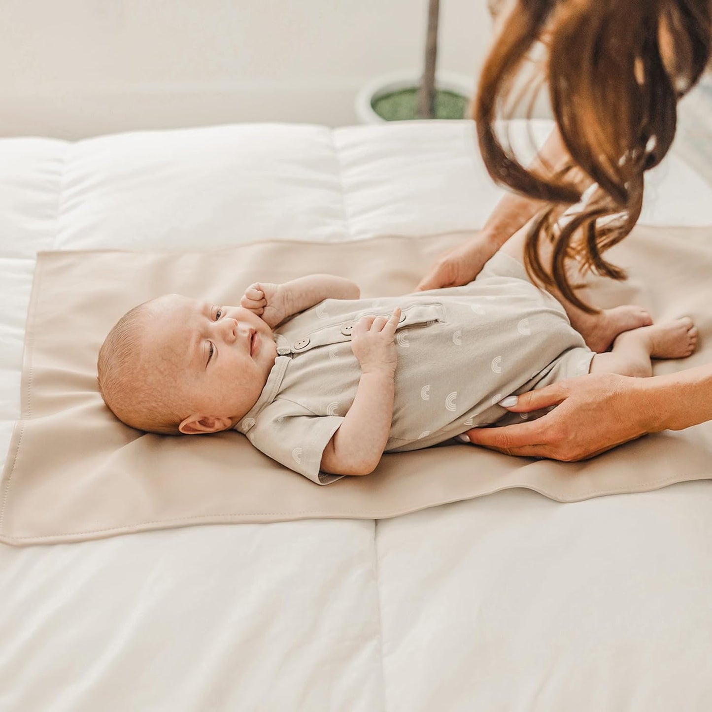 Konssy Faux Leather Baby Changing Mat, Waterproof, Wipeable & Portable Diaper Changing Pad for Travel or Home, Fits Perfectly in Diaper Bag, 30 x 17 inches (Blush,Beige)