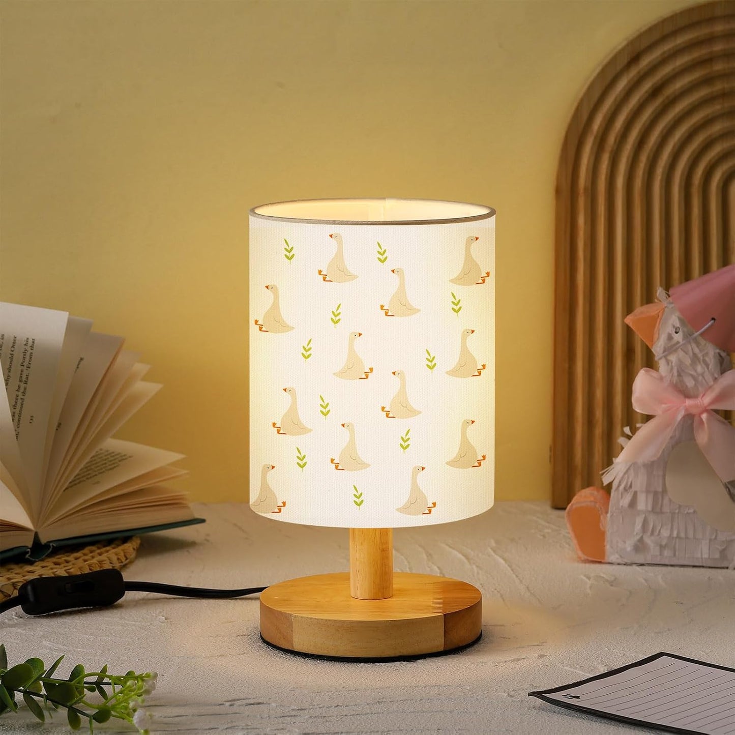 VIHOSE Silly Goose Kids Table Lamp for Bedroom Kids Bedside Lamp with Linen Wooden Nightstand Cartoon Nursery Lampshade for Girls Boys Living Room