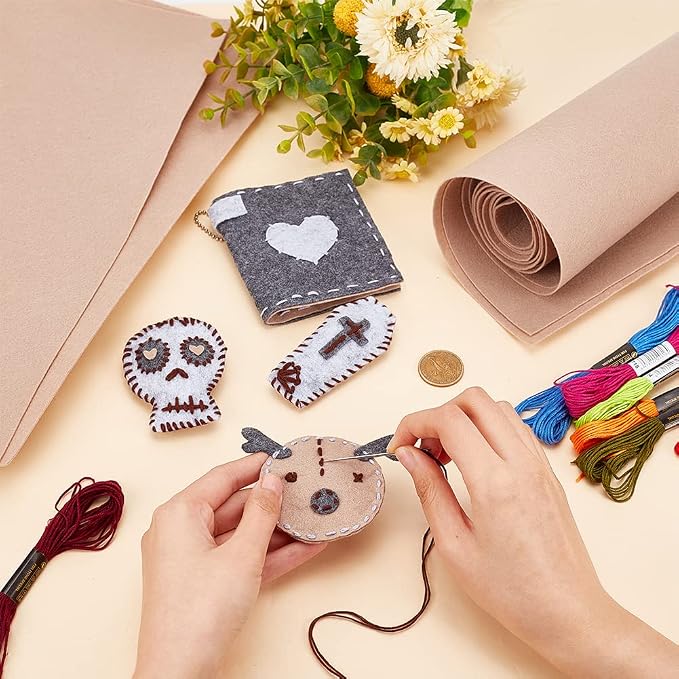 BENECREAT 9.8ft x 15.75" Khaki Felt Fabric, Jewelry Box Felt Lining, DIY Photo