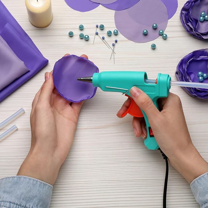 uxcell Mini Hot Glue Sticks for Glue Gun 7mm x 200mm Glitter Light Green 12pcs