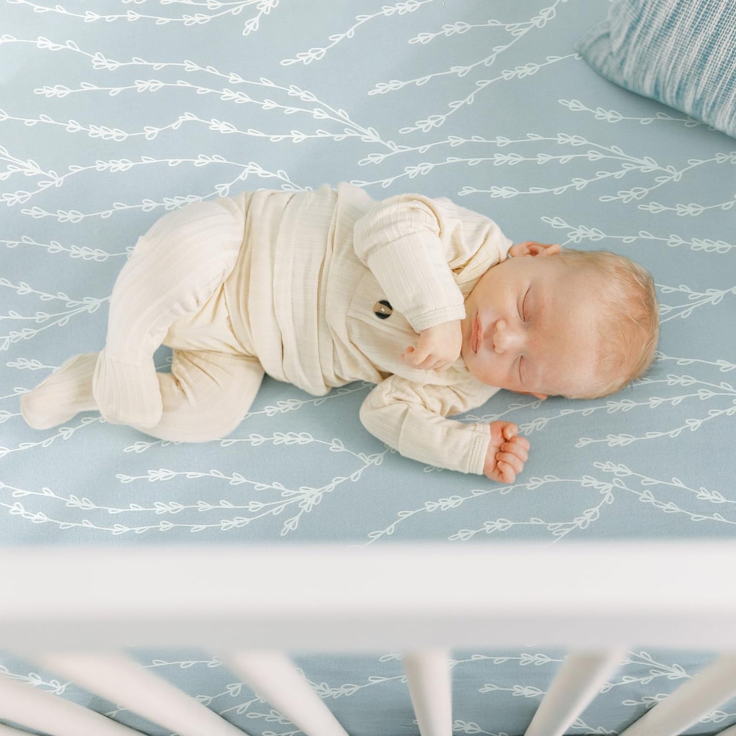 GRSSDER Pack n Play Sheets Fitted 3 Pack, Stretchy Ultra Soft Jersey Knit Pack and Play Sheets, Universal Fitted Portable/Mini Crib Mattresses Snug and Safe, Space Stylish Print