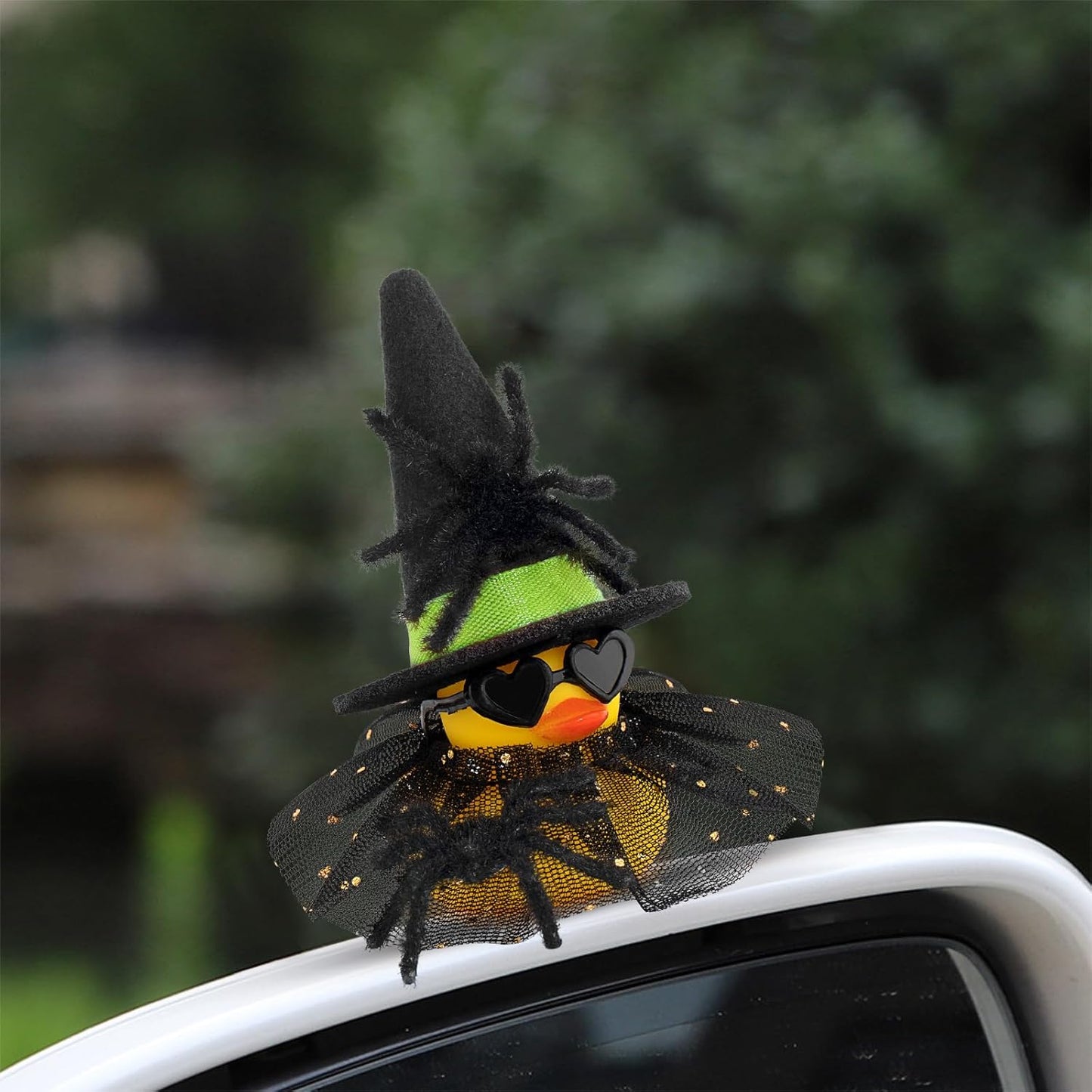 wonuu Car Dashboard Spider Witch Rubber Ducks for Halloween, Decorations Duck for Office Desk Ornament Accessories with Hat Glasses Skirt, for Halloween Party Gifts (Gold Point Skirt Green)