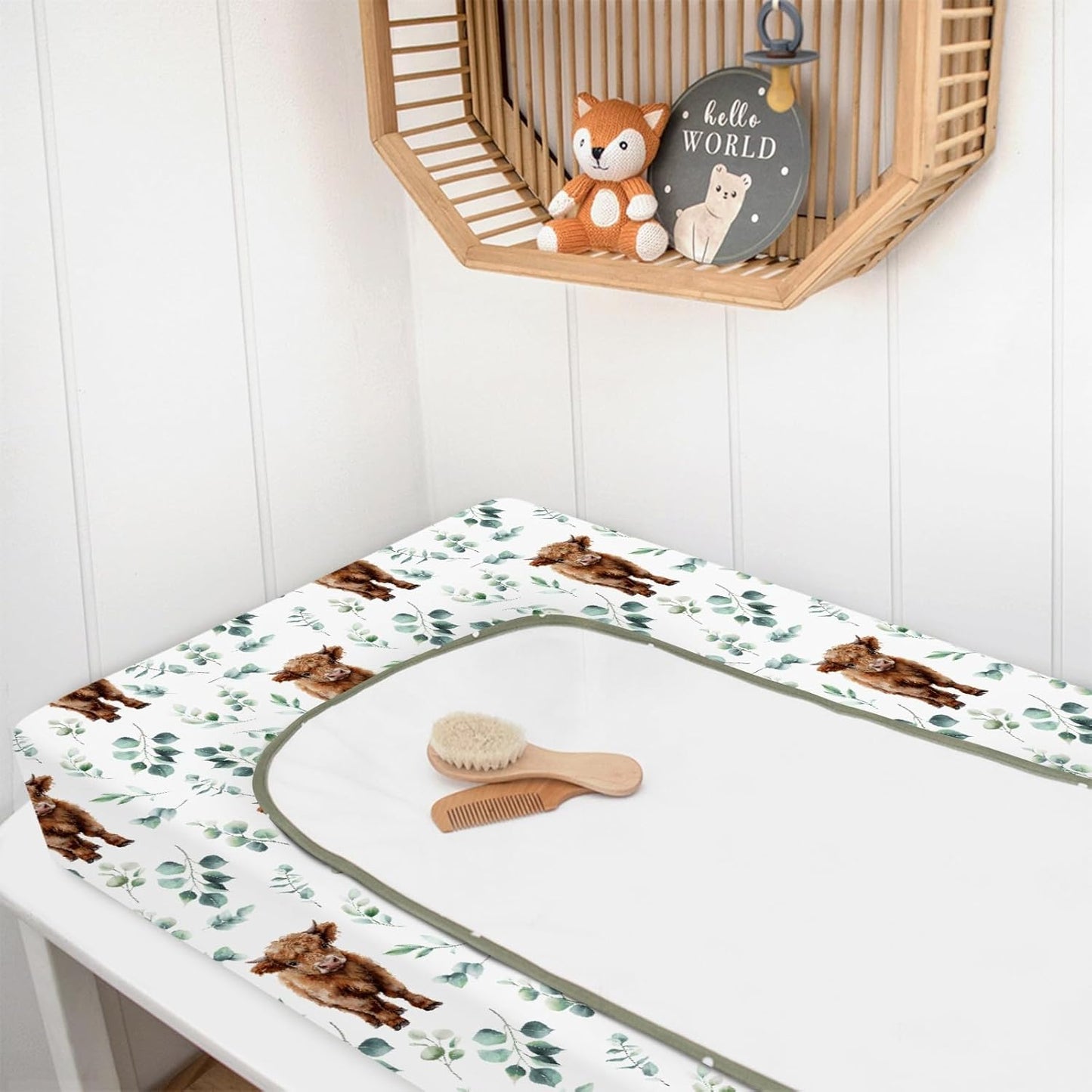 HawSkgFub Highland Cow Eucalyptus Leaf Changing Pad Cover for Baby Girl Boy, Natural Western Farm Animal Diaper Change Table Covers, Soft Stretchy Safe Snug Fitted Changing Mat Sheet Fit 32"/34" x 16"