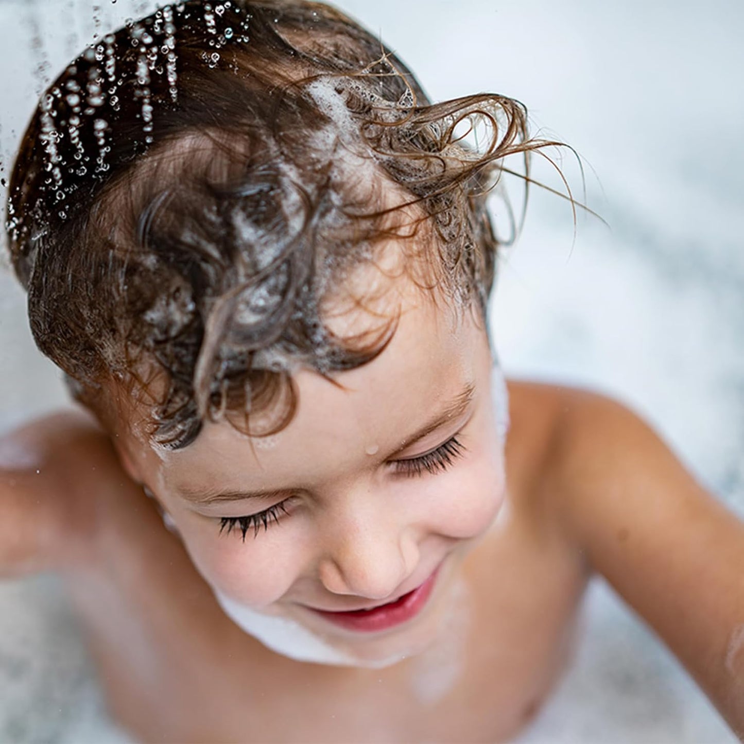 MONAT Junior™ Gentle Shampoo - A safe, Gentle and Non-irritating Hair Shampoo for children. All Natural Tear-free, Sulfate & Paraben-free - Net Wt. 237 ml / 8 fl. Oz