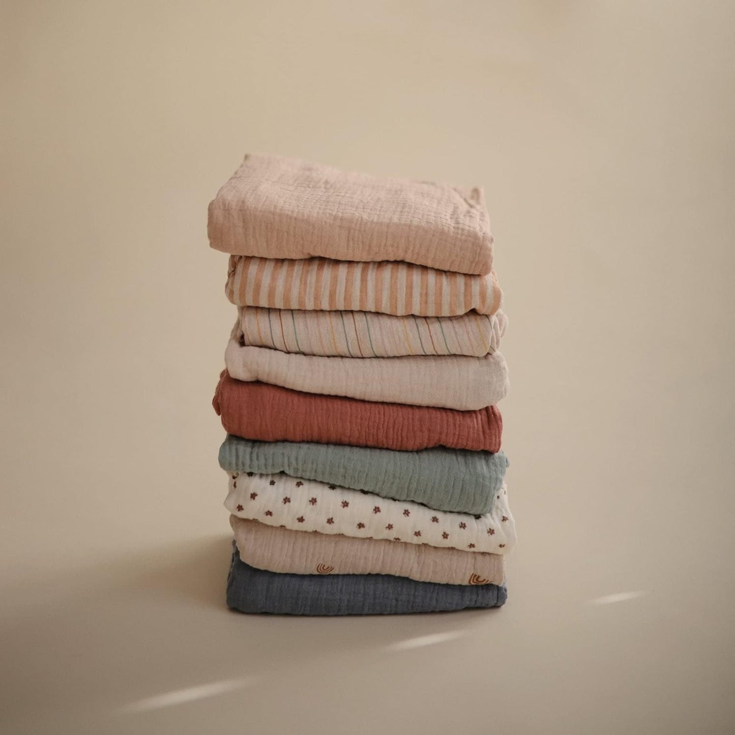 mushie Extra Soft Muslin Fitted Changing Pad Cover (Pale Taupe)