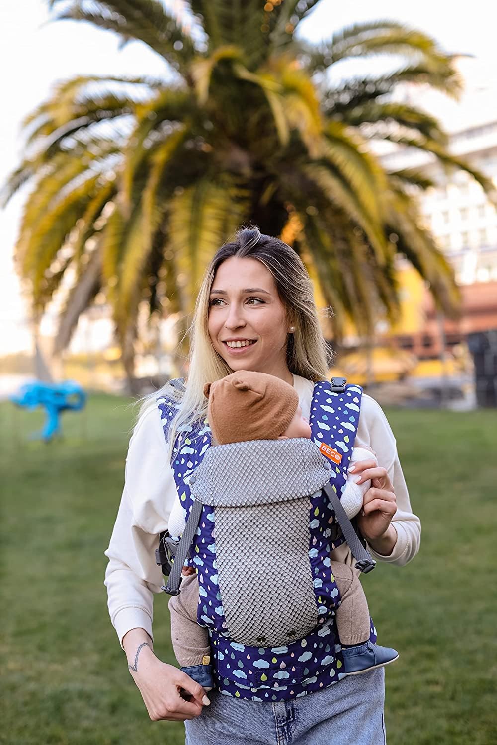 Beco Gemini Baby Carrier from Newborn to Toddler - Certified Ergonomic Newborn Baby Carrier for Infants and Children of 7-35 lbs - M Shape, Adjustable Seat, Breathable 3D Mesh (Cool Rain Drops)