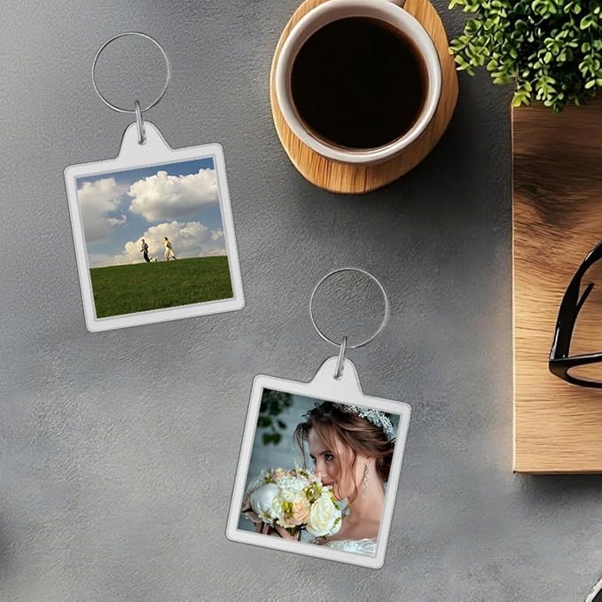 REDANHA 12pcs Acrylic Photo Frame Keychain Holder 2 x 3 In Picture Insert Blank