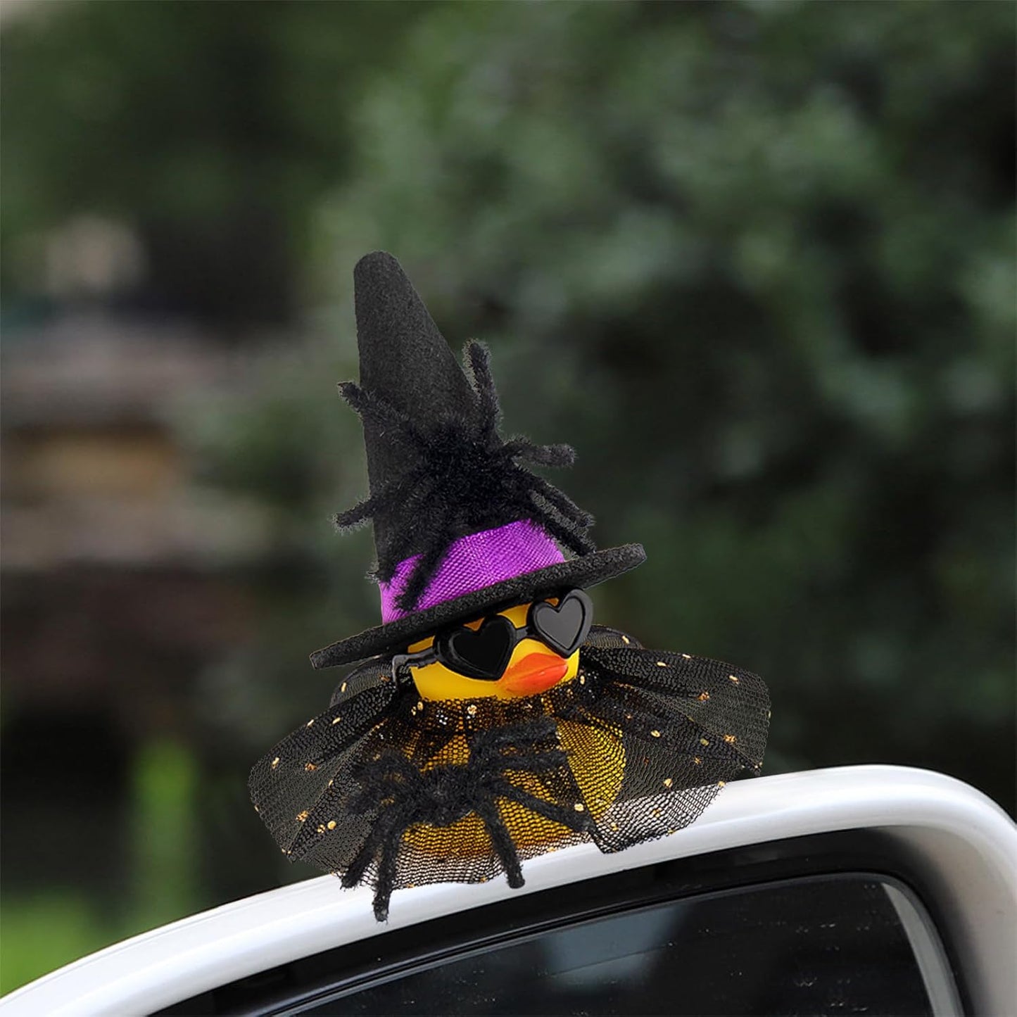 wonuu Car Dashboard Spider Witch Rubber Ducks for Halloween, Decorations Duck for Office Desk Ornament Accessories with Hat Glasses Skirt, for Halloween Party Gifts (Gold Point Skirt Purple)