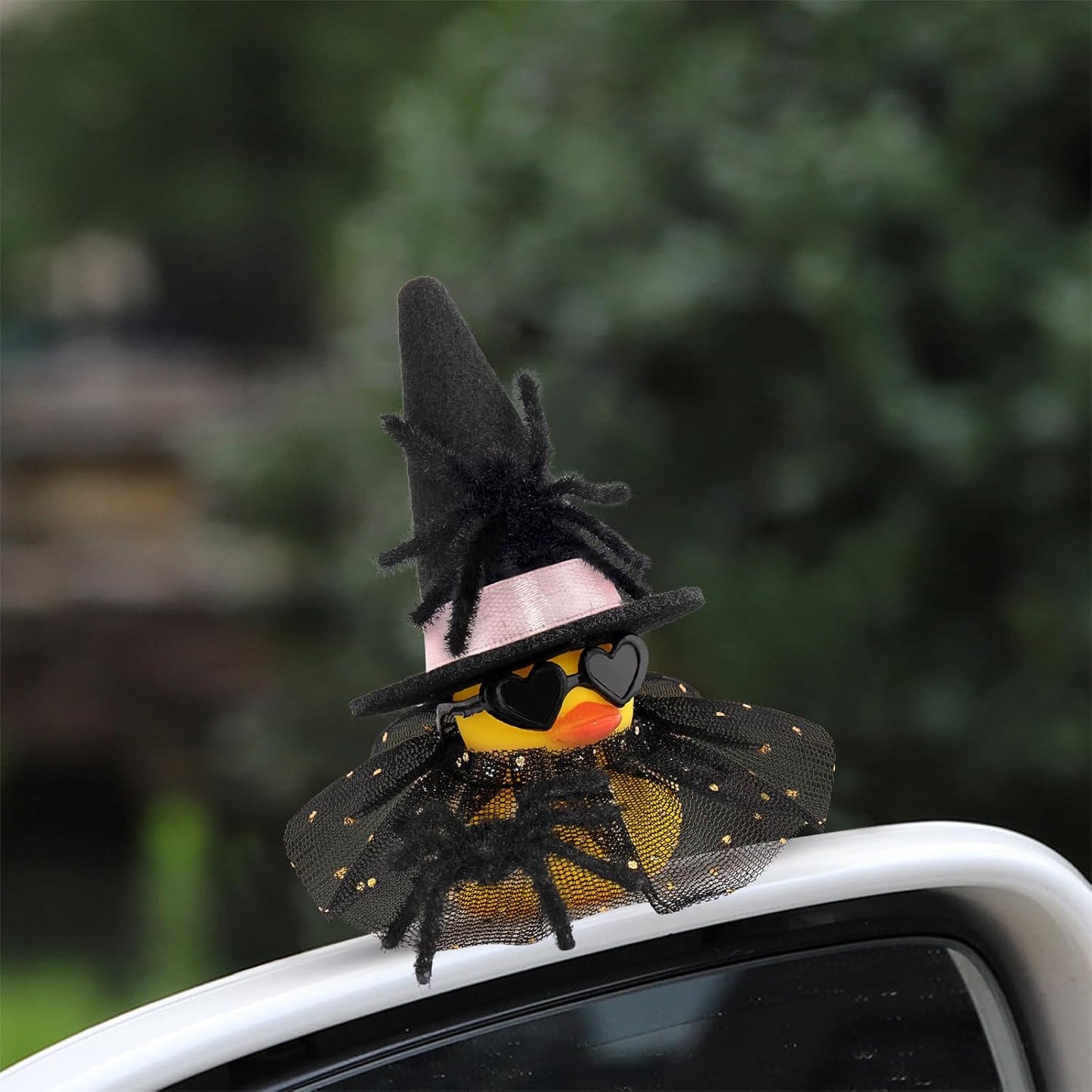 wonuu Car Dashboard Spider Witch Rubber Ducks for Halloween, Decorations Duck for Office Desk Ornament Accessories with Hat Glasses Skirt, for Halloween Party Gifts (Gold Point Skirt Pink)