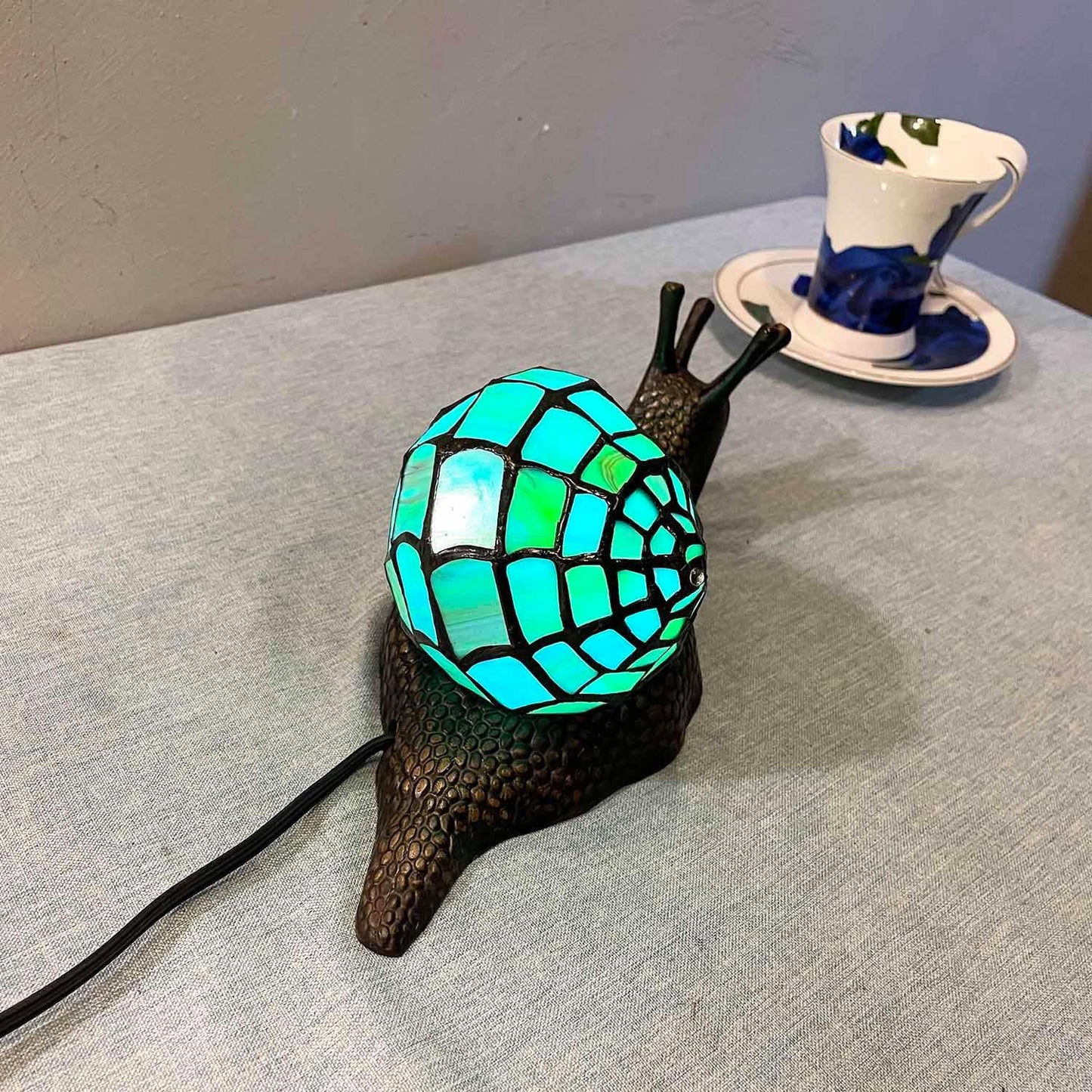 Bieye L10975 Land Snail Tiffany Style Stained Glass Accent Table Lamp for Home Decoration (Cyan, 10" D x 5" W x 5" H)