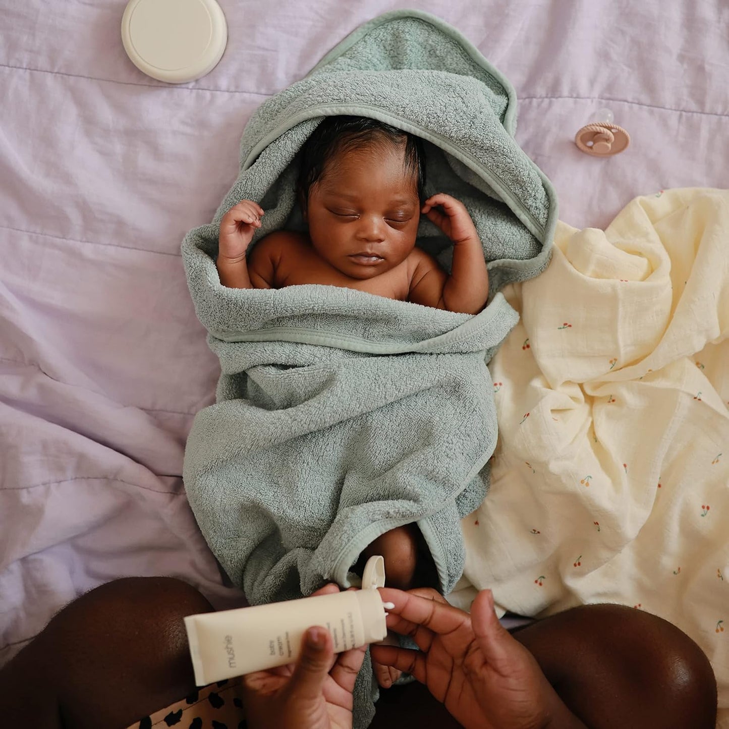 mushie Baby Hooded Towel | Organic Cotton (Sea Mist)