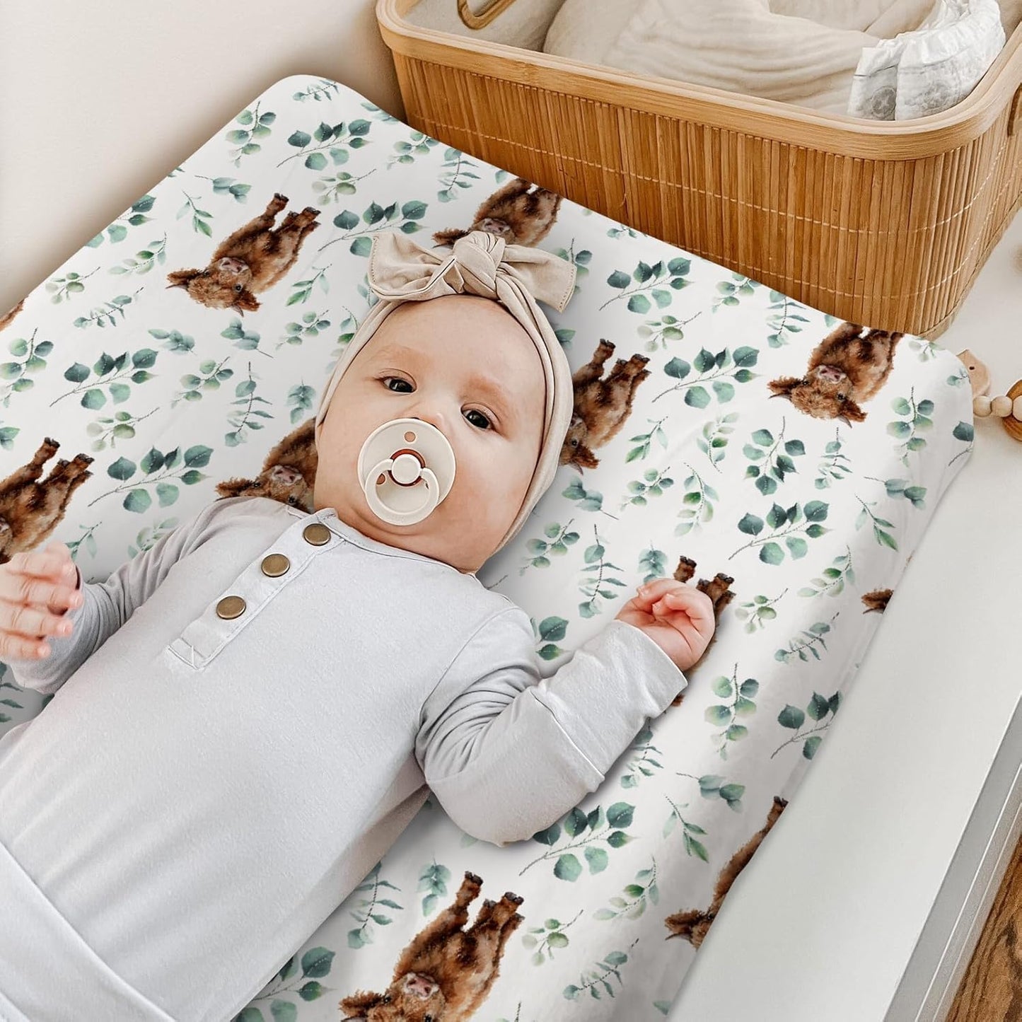 HawSkgFub Highland Cow Eucalyptus Leaf Changing Pad Cover for Baby Girl Boy, Natural Western Farm Animal Diaper Change Table Covers, Soft Stretchy Safe Snug Fitted Changing Mat Sheet Fit 32"/34" x 16"