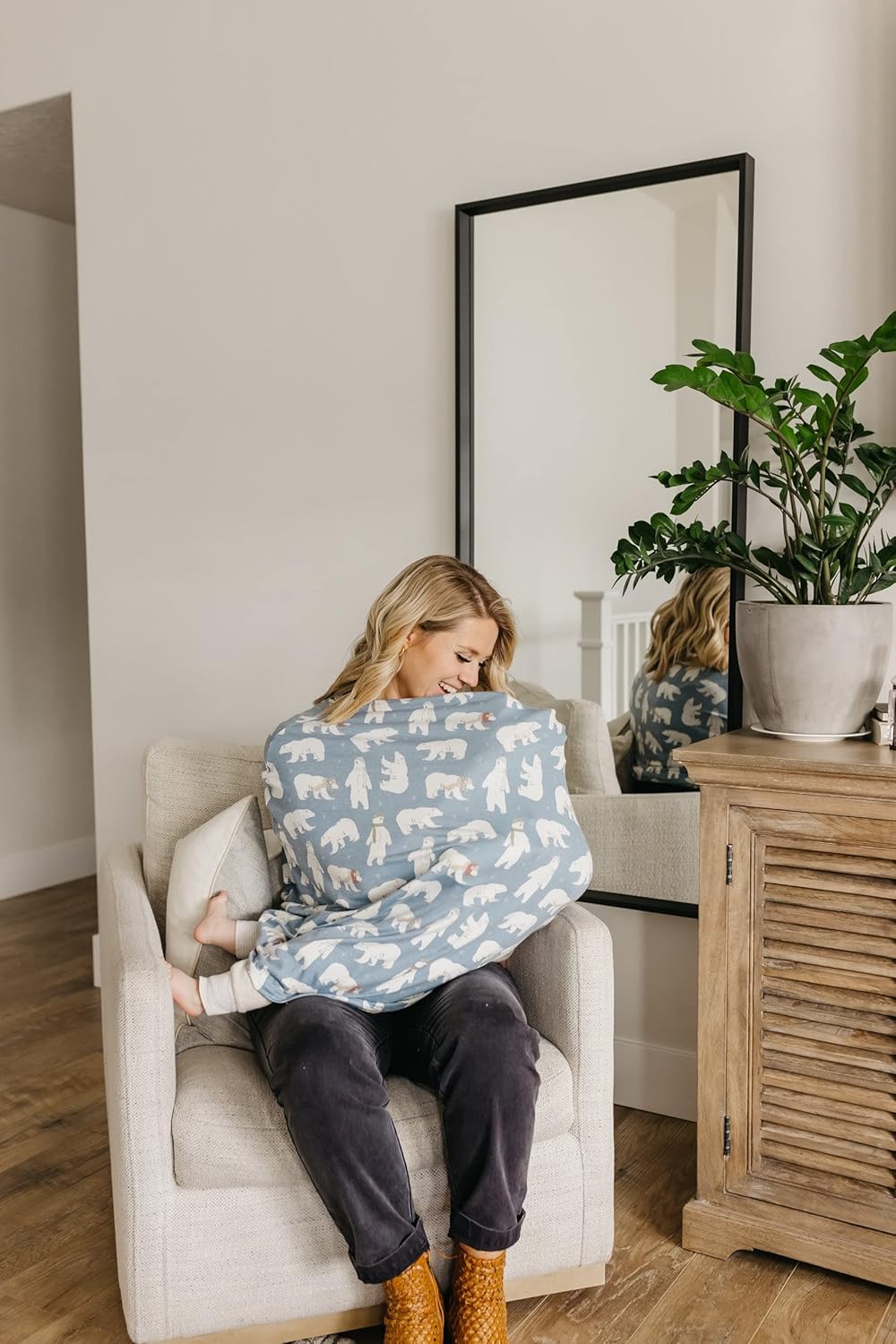 Copper Pearl Multi-Use Cover: Car Seat Covers, Nursing Cover, and Stroller Cover for Sun - Stretchy Fabric, All-Season Use, Stylish Designs, Easy Access for Moms - Polar