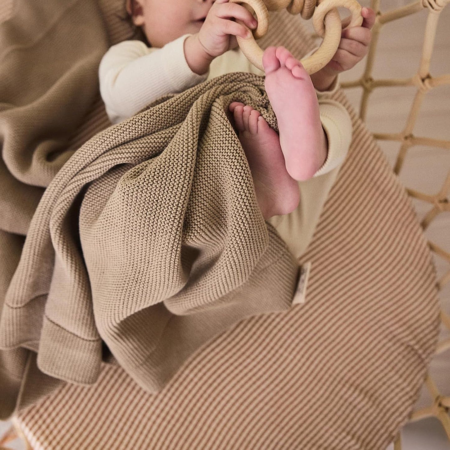 Knitted Organic Cotton Baby Blanket- Swaddle Blanket, 30" x 40" Soft Receiving Blanket for Newborn