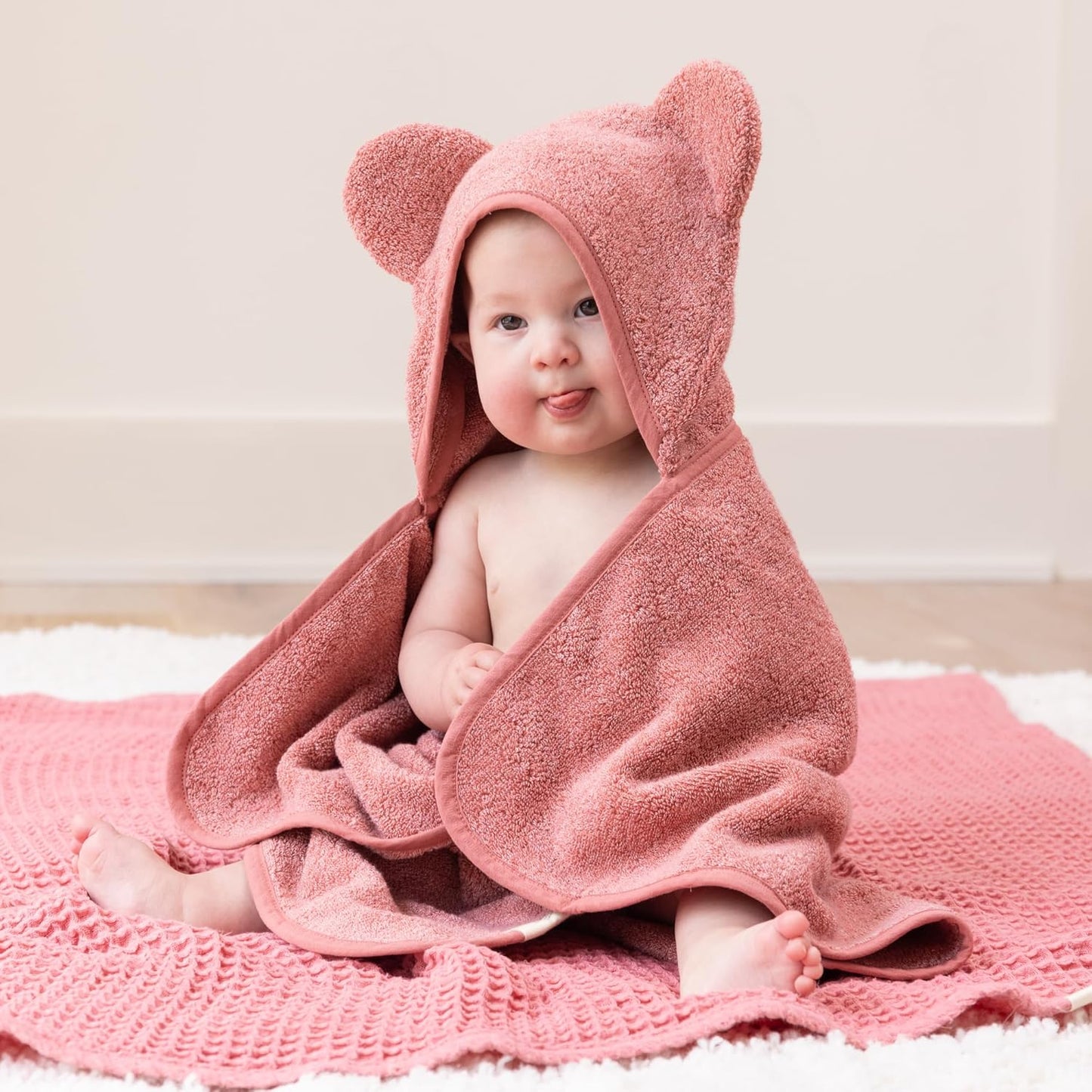 Bella Tunno Baby Bath Towel and Wash Mitt Set – Soft Absorbent Hooded Towels and Mitt-Style Baby Washcloths, Oeko-TEX Certified (Watermelon)