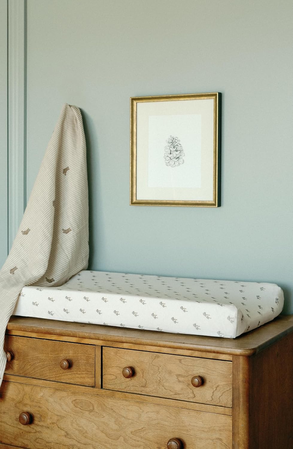 Oilo Changing Pad Cover, Breathable 100% Organic Cotton Fitted Jersey, 300 Thread Count, Machine Wash, Fits Standard Changing Pads (32" x 16"), Heirloom Organic Collection, Mushroom