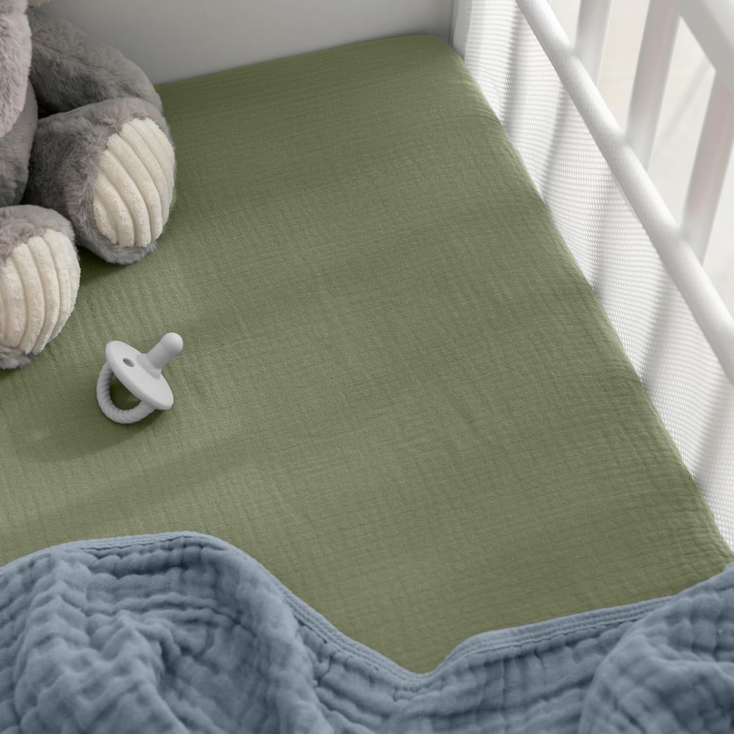 Comfy Cubs Muslin Bassinet Sheet - 100% Soft Cotton Fabric, Breathable & Gentle for Baby’s Sensitive Skin - Universal Fit with Secure Elastic Edging, Gift-Ready Packaging - Sage